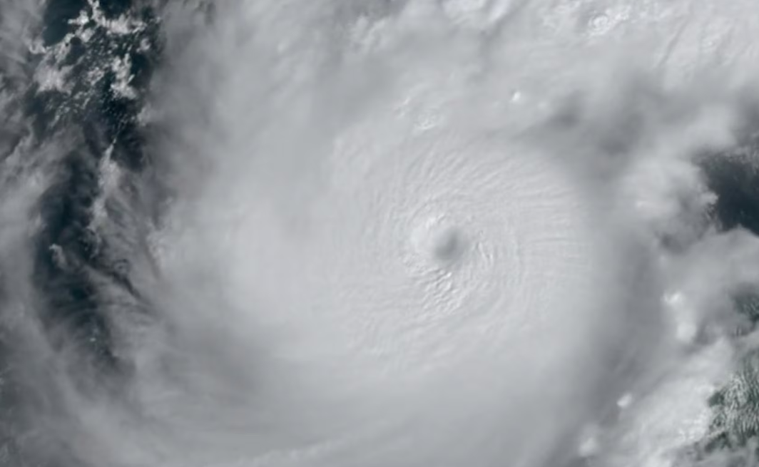 https://www.reuters.com/pictures/pictures-monster-hurricane-milton-takes-aim-floridas-battered-gulf-coast-2024-10-08/FUMRSD34HJMLBCY54M53Y4XL7I